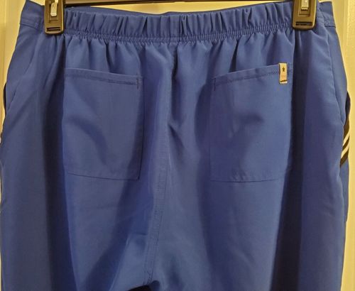 Scrubstar royal blue w b & w trim L scrub top & M scrub pants - Picture 8 of 9