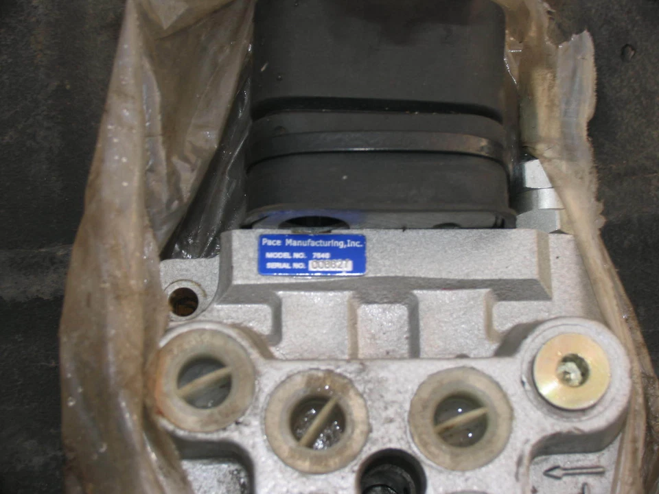 Pace 4-Way Hydraulic Joystick Tractor IH John Deere Allis Ford Case  - Image 2 of 2