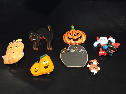 Vintage LOT OF 7- Pins Halloween Pumpkins Black Cats Vampire