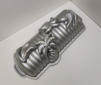 Nordic Ware Banana Bread Loaf Pan 3D Cake Mold FREE SHIPPING