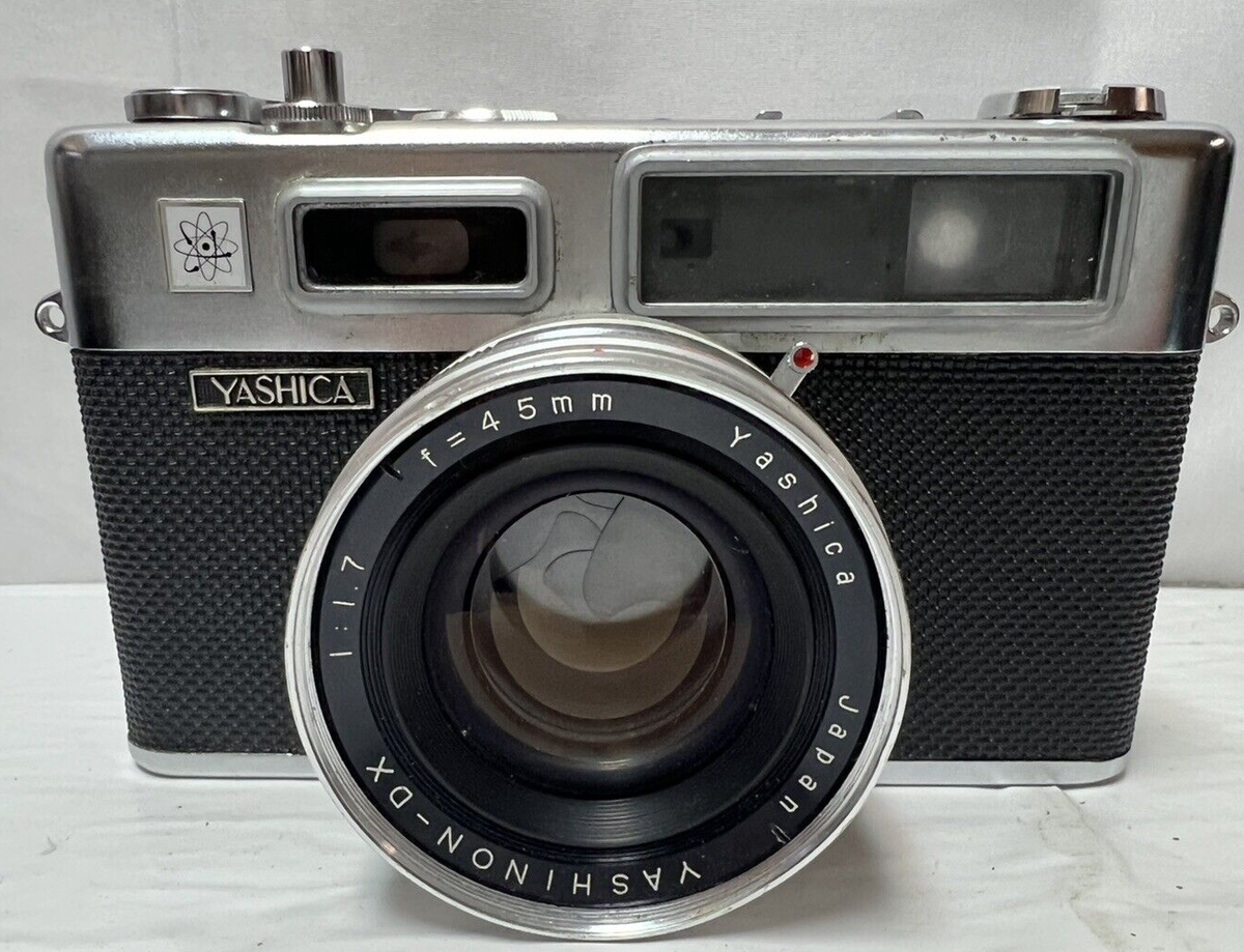 Yashica G Electro 35 Film Camera W Color-Yashinon DX 1:1.7 f=45MM