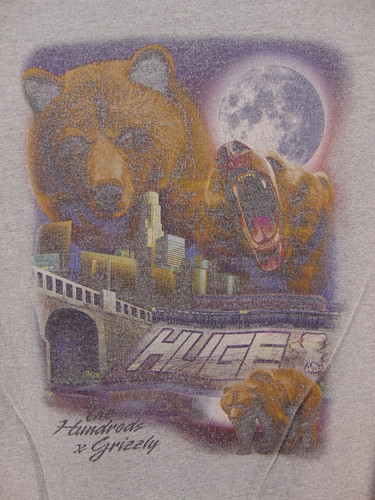 Skateboard Grizzly Grip Tape t shirt