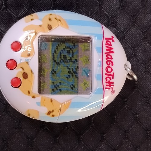 Bandai Tamagotchi 2021 Latte E Biscotti Testato E Funzionante - J - Foto 3 di 8