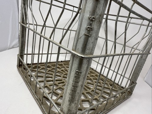Vintage Borden's Metal Wire Milk Crate 9-67 1967 Rustic Decor - Picture 2 of 11