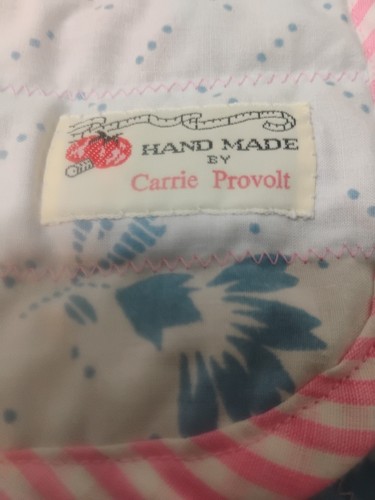 Vintage King Size Quilt Hand Made By Carrie Provolt - Picture 11 of 11