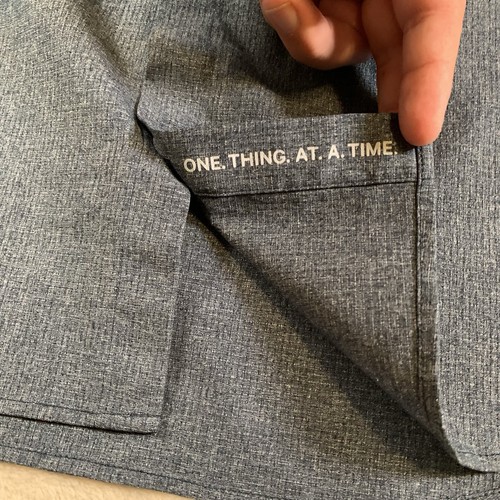 Lululemon Airing Easy Shirt Mens Medium Blue Breathable Performance Short Sleeve - Bild 6 von 8