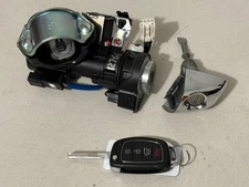 13-19 Hyundai Santa Fe Ignition Switch Housing Assembly Lock w/ Key