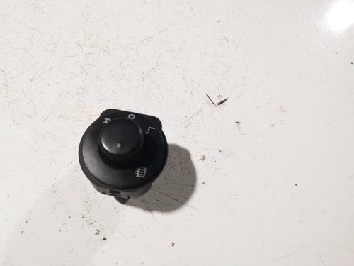 Skoda Octavia 2011 Wing mirror control switch (Exterior Mirror Swi #2519388-70