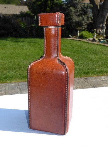 ITALIAN LEATHER WRAPPED DECANTER w LION PASSANT VINTAGE LIQUOR BOTTLE - Picture 5 of 11
