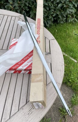 Original Toyota Avensis  ️ Heckklappe / Kofferraum Chromblende PW405 05000 ️ nicht alle