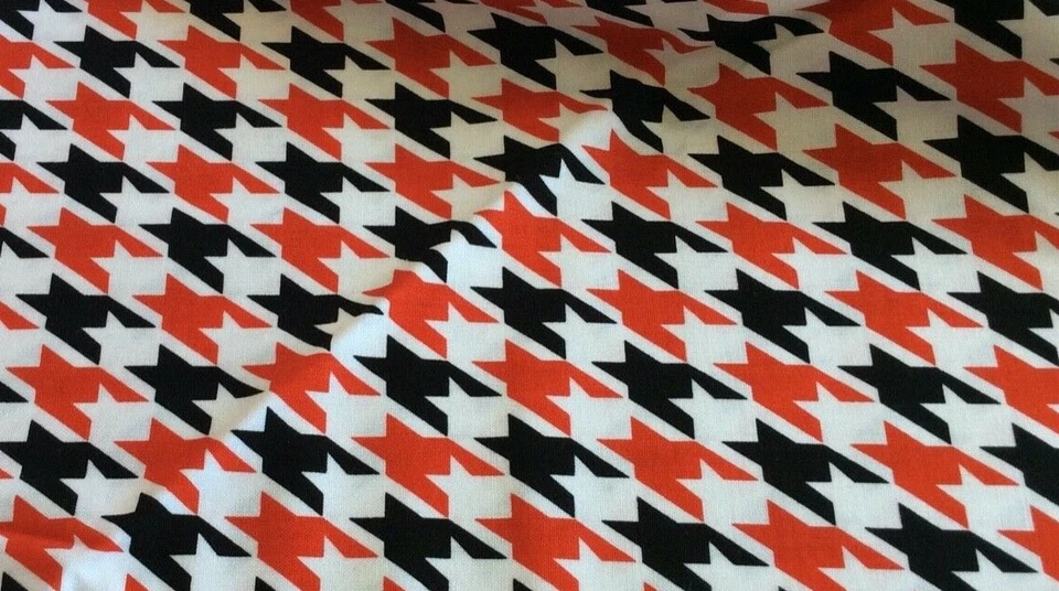 Robert Kaufman #14740-3 pata de gallo rojo/negro de Ann Kelle--por yarda Foto 2 de 2