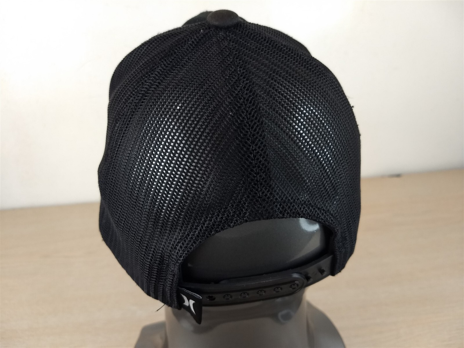 HURLEY LOGO PATCH ADJUSTABLE SNAPBACK TRUCKER/MES… - image 6