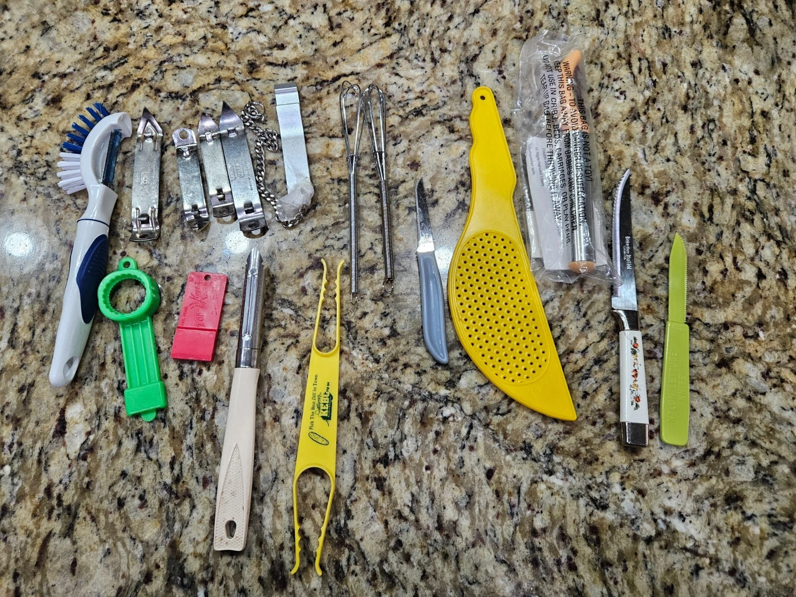 Miscellaneous Kitchen Gadgets. Some BRAND NEW