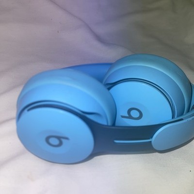 Rare Beats Solo Pro Pharrell Williams Edition   Light Blue, Excellent Condition