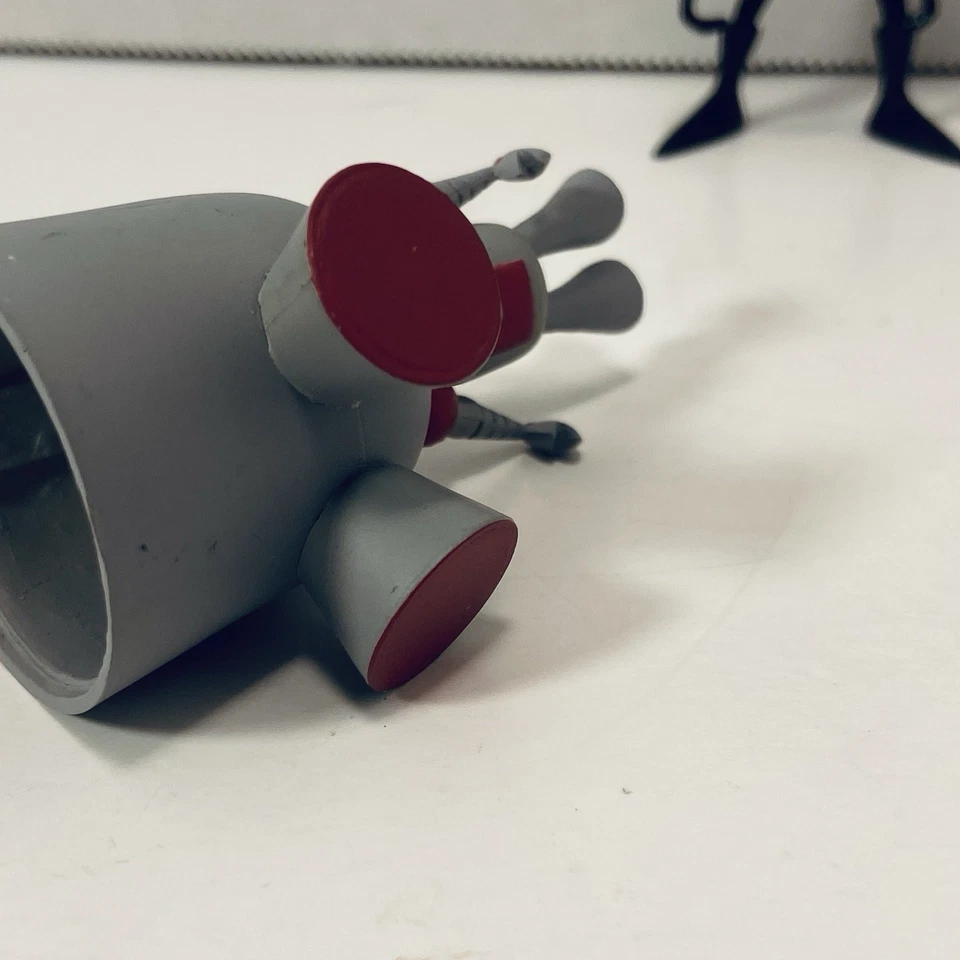 Figura de acción exclusiva de ToyFare Invader Zim Palisades 2004 modo de trabajo Gir Red Eye Foto 4 de 4