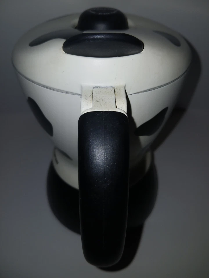 Fogão Bialetti Mukka Express 2 xícaras estampa de vaca máquina de cappuccino preto e branco - Imagem 3 de 4