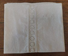 Rideau ancien devant de liquette monogramme AB