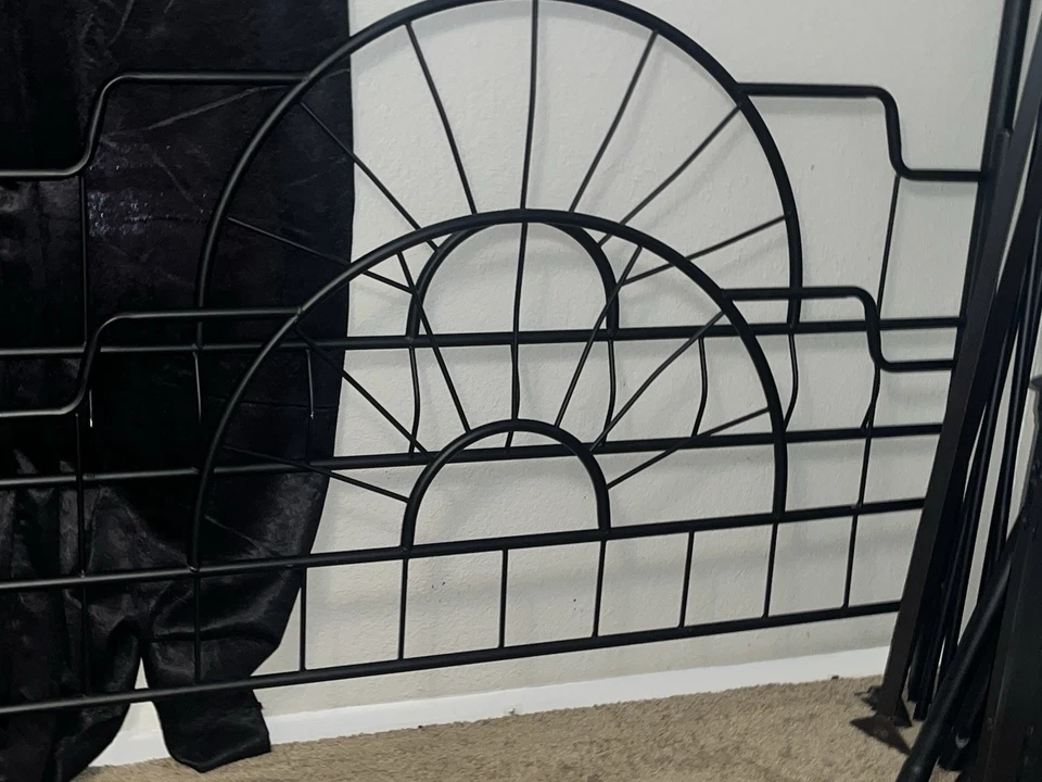 Adjustable Full/Queen Black Metal Canopy Bed Frame - Image 3 of 4