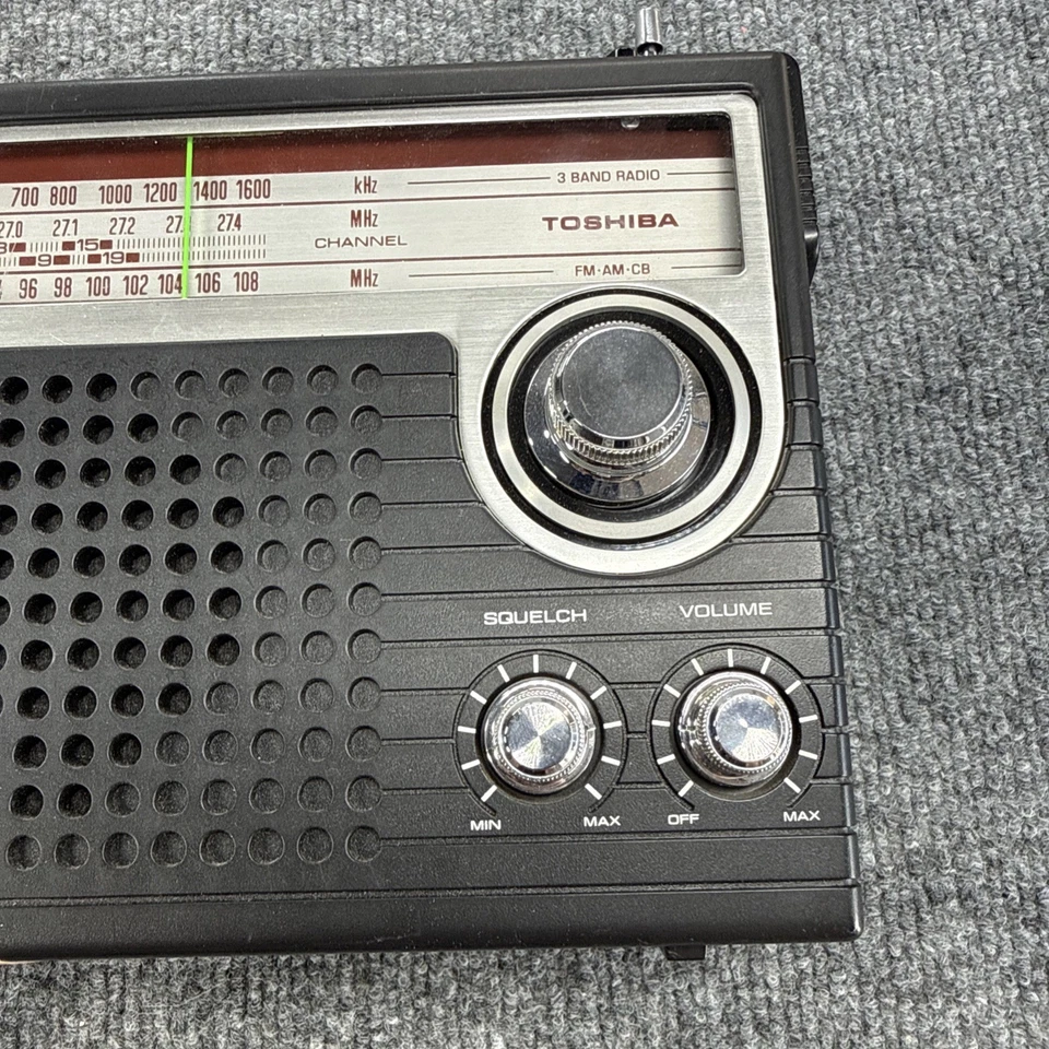 Radio AM/FM/CB Toshiba Multibanda Modelo RP-1530M - Funciona muy bien Foto 3 de 4
