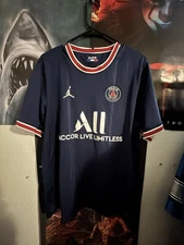 PSG SOCCER JERSEy JORDAN SIZE LARGE