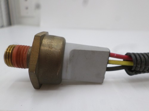 NUEVO interruptor Gillig 51-2339-000 de lote antiguo - Imagen 8 de 9