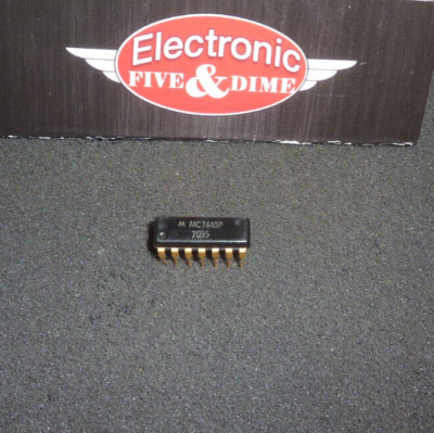 MC7440P Motorola NAND Gate MC74 Series 2-Func 4-Input PDIP14