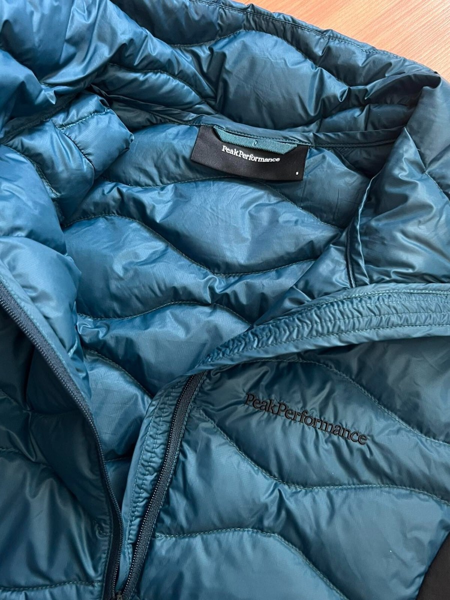ウエア Peak Performance  Jacket S size Peak Performance Women Rider Zip Hood