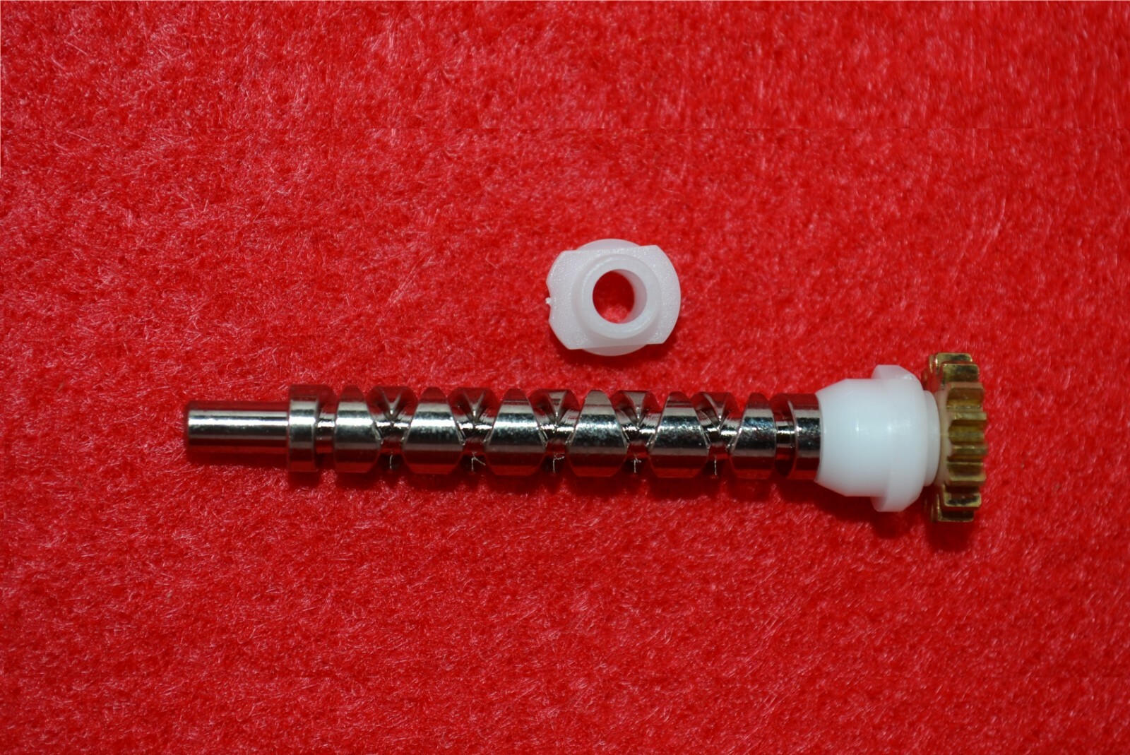 1 NEW ABU Garcia Ambassadeur 5000 5500, 5600 Worm Gear P/N 5169 or