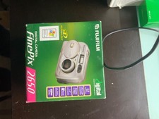 Fujifilm FinePix 2650 2.0MP AA Digital Camera w/ 256mb xD Picture Card - Tested