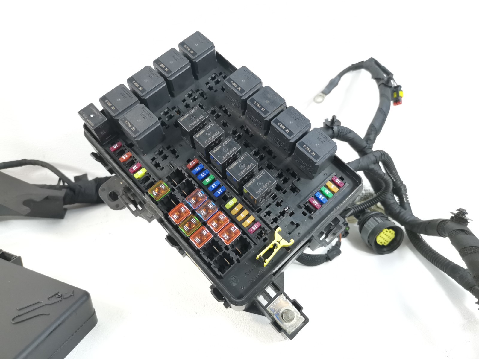 Maserati Ghibli 2018 M156E AWD 3.0 Engine Fuse Relay Junction Box Assembly OEM