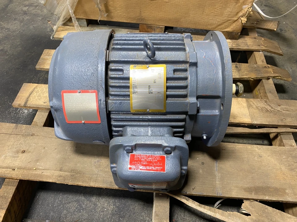 7.5HP Century 电动马达严重连续任务 CEE5B 1745RPM 8.4A 550V 3PH — 第 3/4 张图片