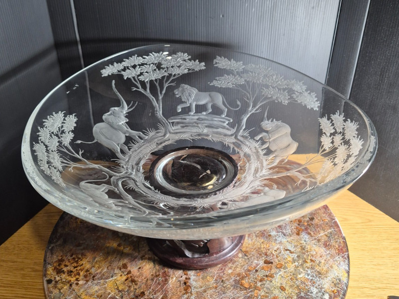 Rare African Safari Queens Lace Crystal  Presentation Bowl