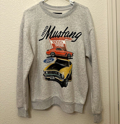 Hollister Men's Relaxed Fit Gray Mustang Boss 302 Graphic Pullover S