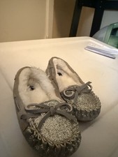 Crewcuts Glitter Moccasins Slippers sliver Kids Size 6