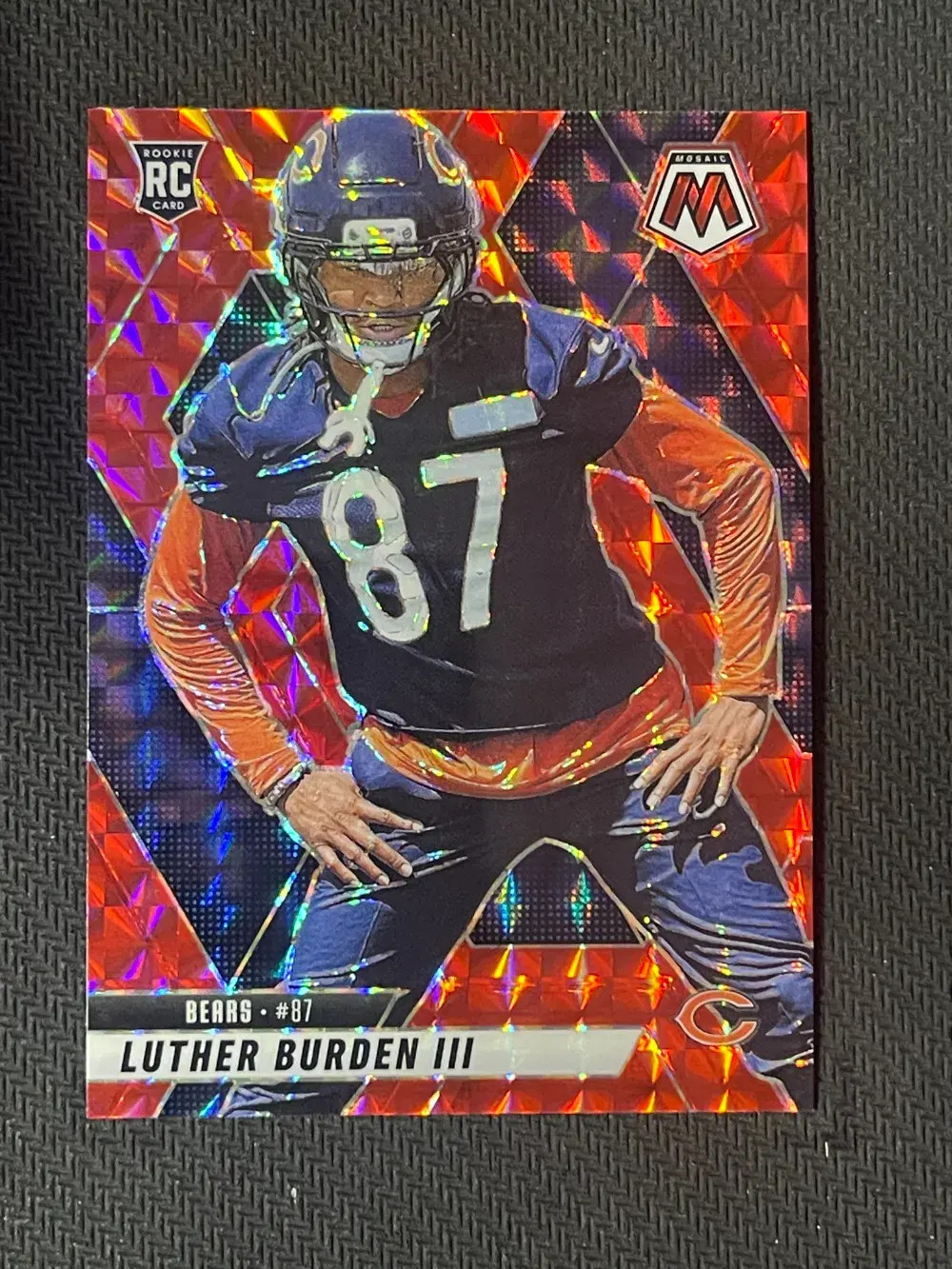 2025 Panini Mosaic RED Mosaic Prizm #383 Luther Burden III RC Bears JP -YT92