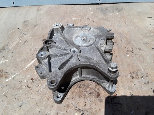 2007-2013 CHEVROLET SILVERADO 6.6L ALTERNATOR GENERATOR BRACKET SUPPORT OEM - Picture 3 of 7