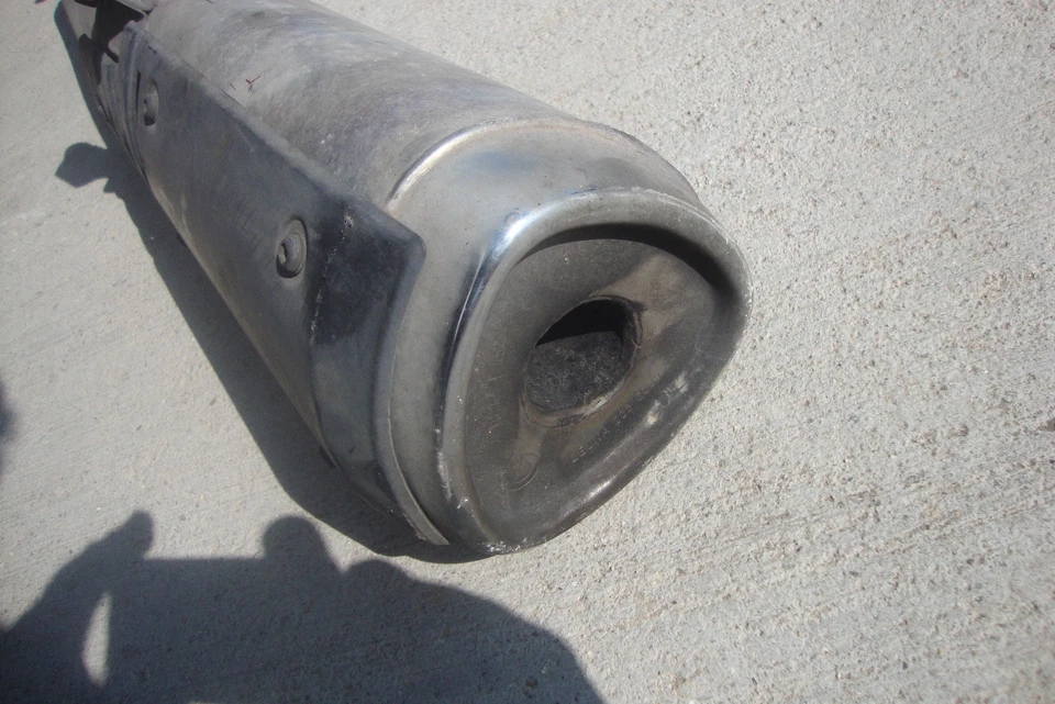 1988 宝马 K75S K 75 S K75 排气管消声器后挡板 — 第 3/3 张图片