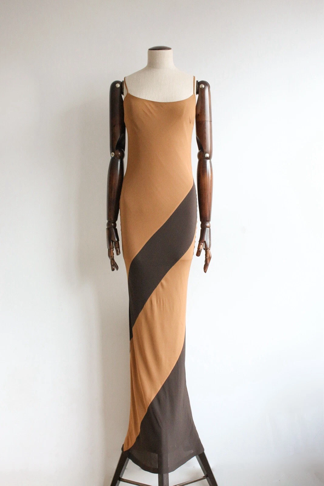 Robe noire caramel Gucci by Tom Ford printemps/été 1997