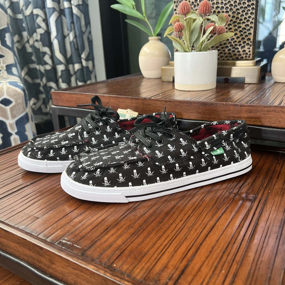 NUEVO CON ETIQUETAS SANUK NIÑOS TALLA 4 NEGRO BLANCO NÁUFRAGO PIRATA ZAPATO SANDALIAS FONDO DE GOMA Foto 2 de 4