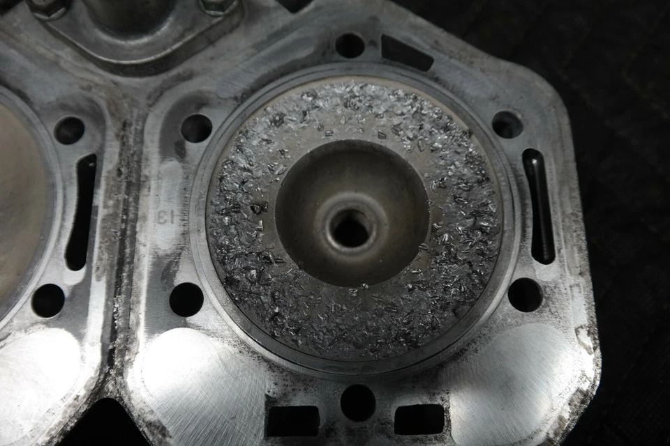 2004 BRP Bombardier Ski-Doo Summit 800 Cylinder Head Cover SB2 - Image 3 of 4