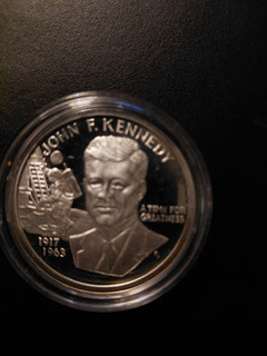 Silbermünze Jfk. und Statute of Liberty