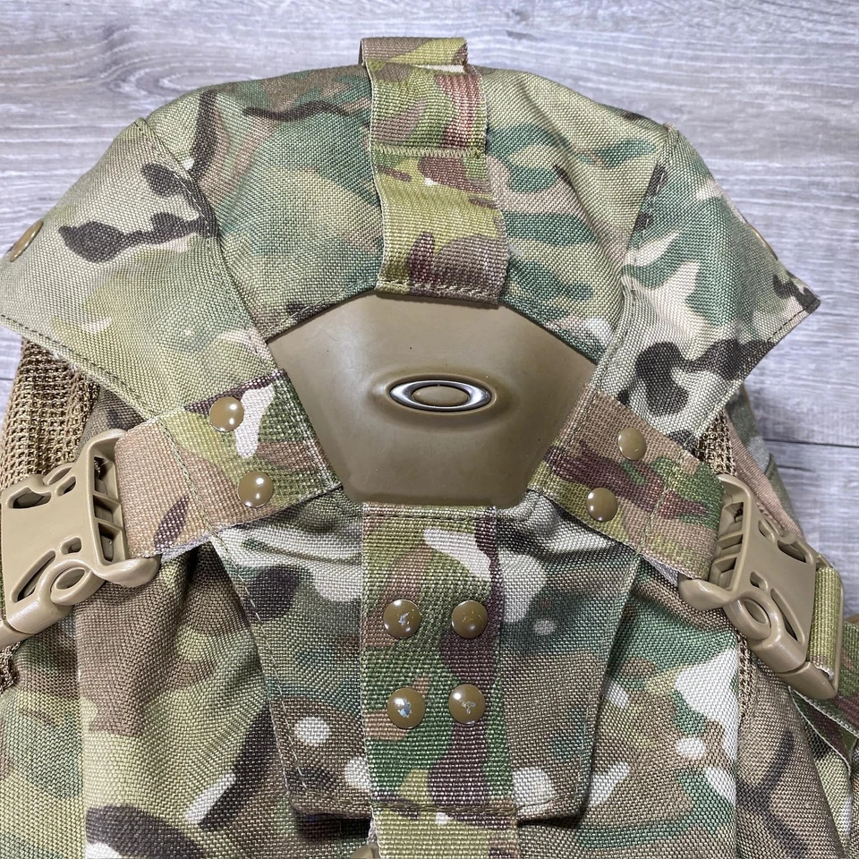 Mochila táctica Oakley Icon 2.0 multicámara camuflada equipo militar bolsa blindada para computadora portátil Foto 3 de 4