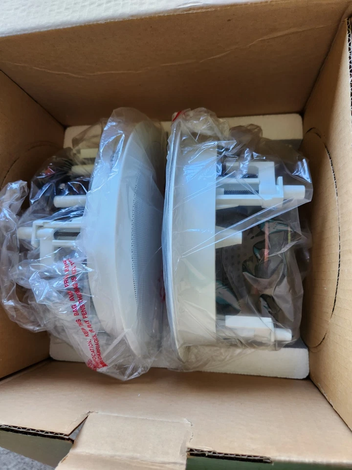 Altavoces de techo Niles CM6, juego completo de 2 nuevos. PAR CM6 NUEVO EN CAJA Foto 2 de 4