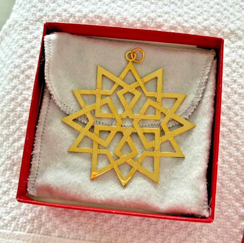 1993 MMA Metropolitan Museum of Art  Gold Plated Star Christmas Ornament 3"