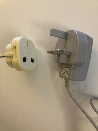 Samsung Handy Reise Adapter Ladegerät Modell ATADM10USE grau 3 Pin UK - Bild 4 von 6