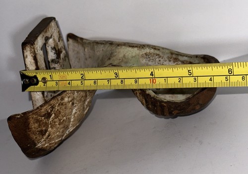 Antique cast iron claw foot tub foot - Picture 8 of 9