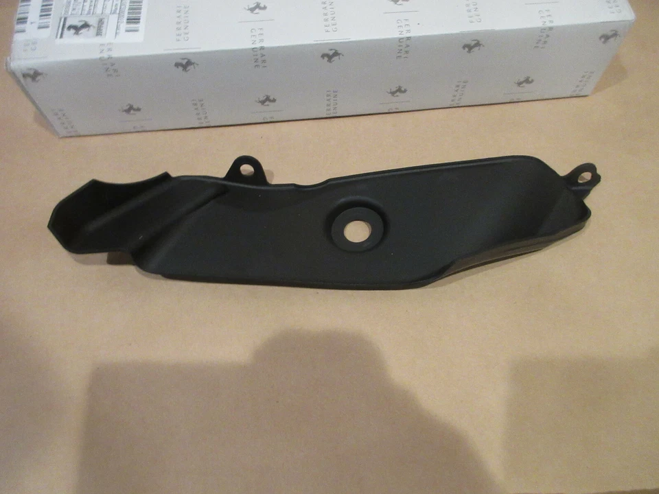 Ferrari 458 Italia,Spider LH Air Intake Under Trim PN 83858300 - Image 2 of 3