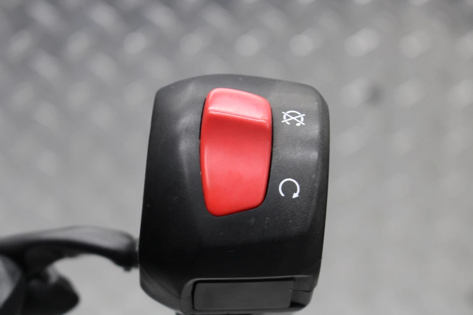 2003 YAMAHA FZ1 RIGHT CLIP ON HANDLE KILL OFF START SWITCH  Foto 3 de 4