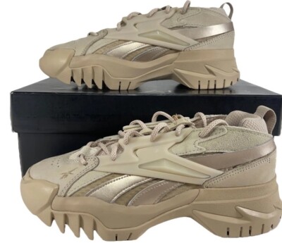 New Reebok Cardi B Club C V2 Women's Shoes Sneakers Size 9.5 Eur 40.5 beige