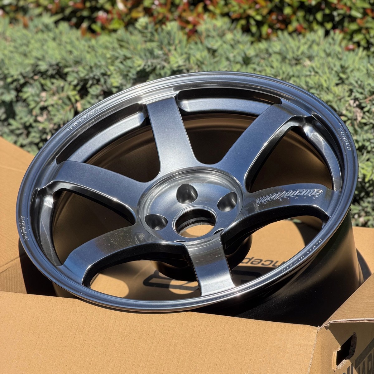 set of 4) Volk Racing TE37 Saga S-Plus 18x10.5 +15 5x114.3 Shining 